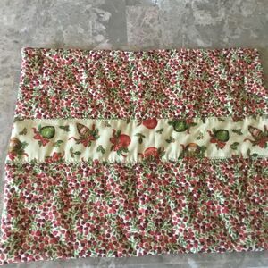 NWT Hand Crafted, Quilted Holiday Runner